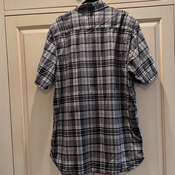 Old Navy short sleeve plaid soft cotton shirt - Picture 5 of 5
